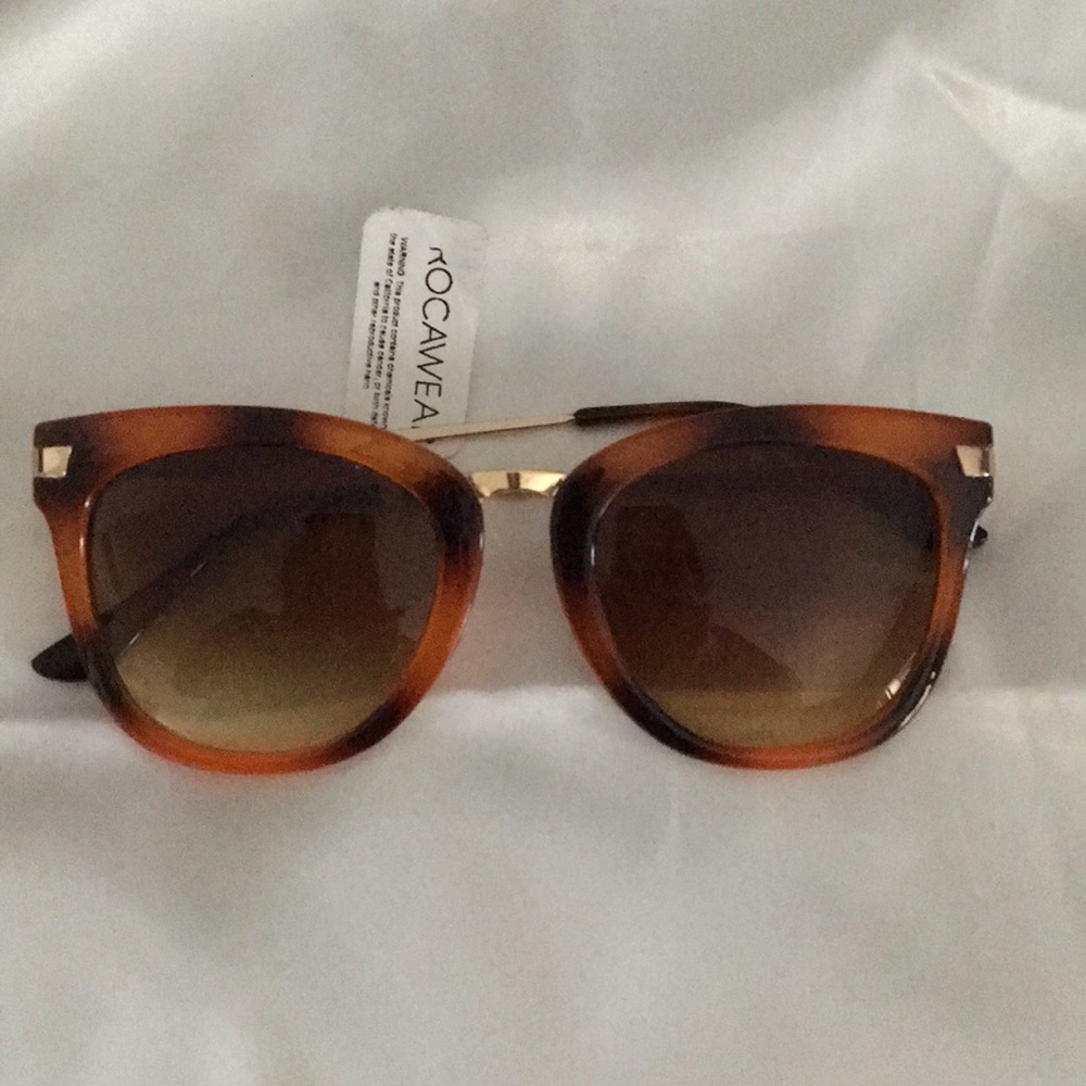 New Rocawear Tortoise & Gold Cat Eyes Sunglasses
